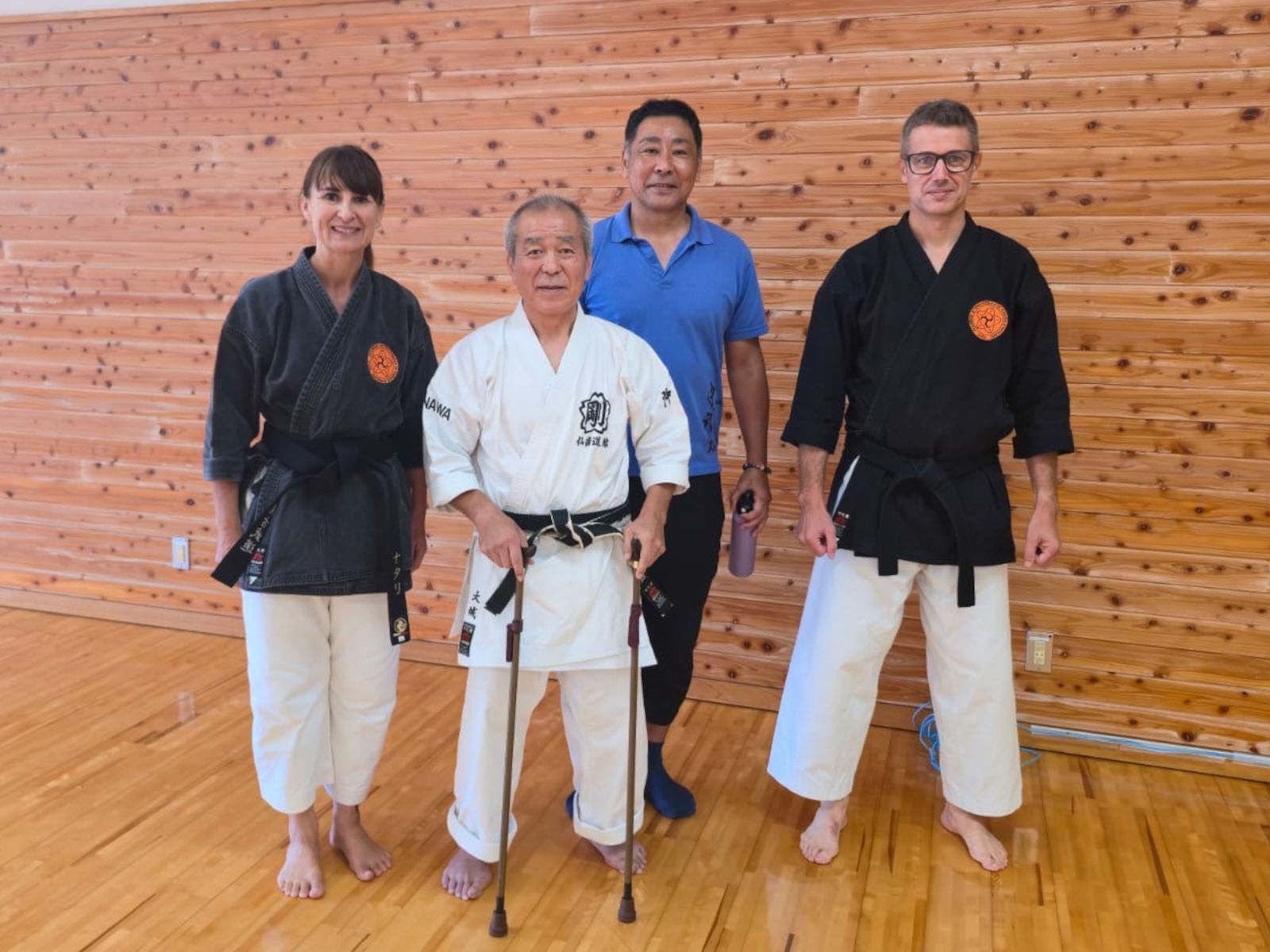 Photo de fin de stage avec sensei Oshiro et sensei Uema